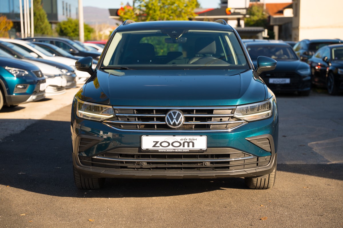 Volkswagen Tiguan
 2.0 TDI DSG 4MOTION