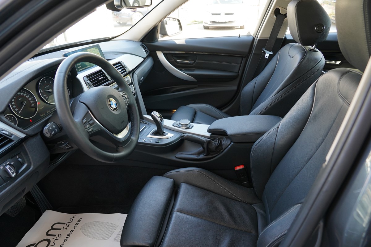 BMW
 3-Series 320 d Automatik 