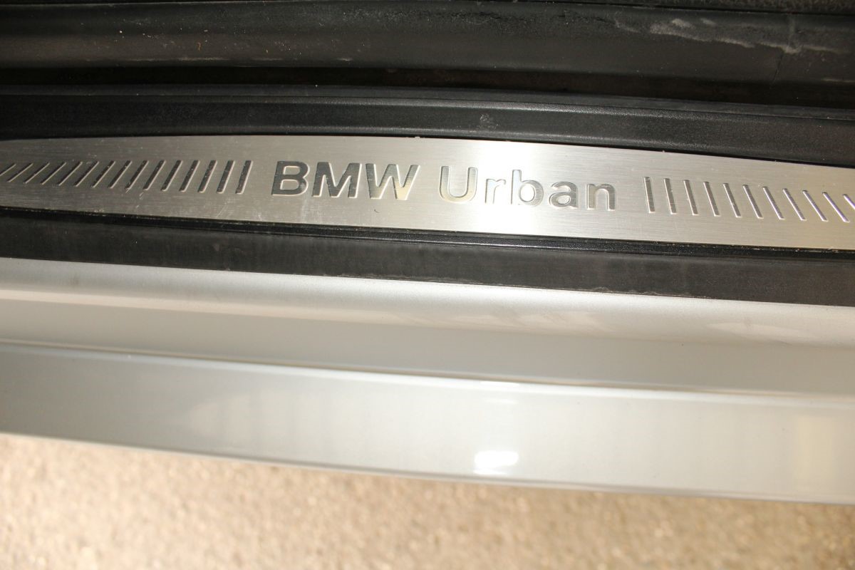 BMW
 1-Series F20 118D