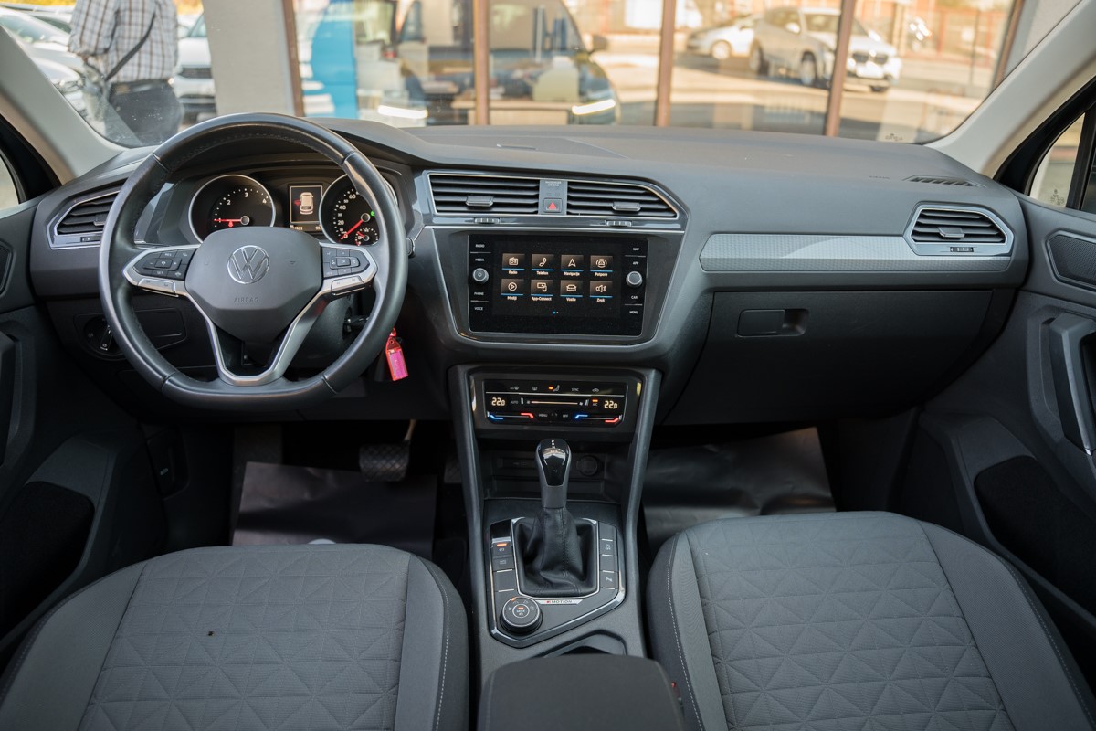 Volkswagen Tiguan
 2.0 TDI DSG 4MOTION