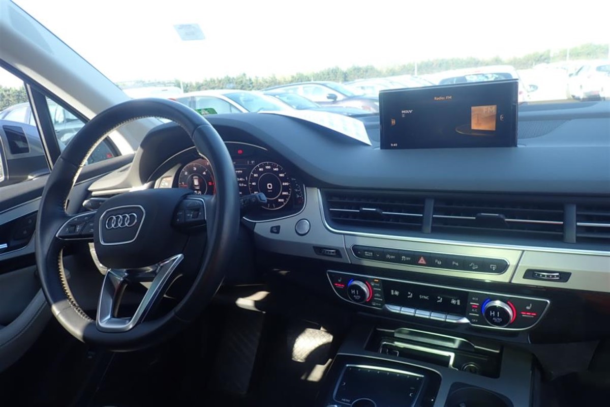 Audi Q7
   Q7 3.0 TDI Avus Quattro *7 SJEDALA*