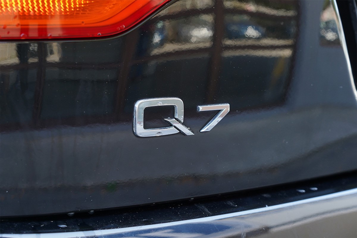 Audi Q7
 3,0 TDI 