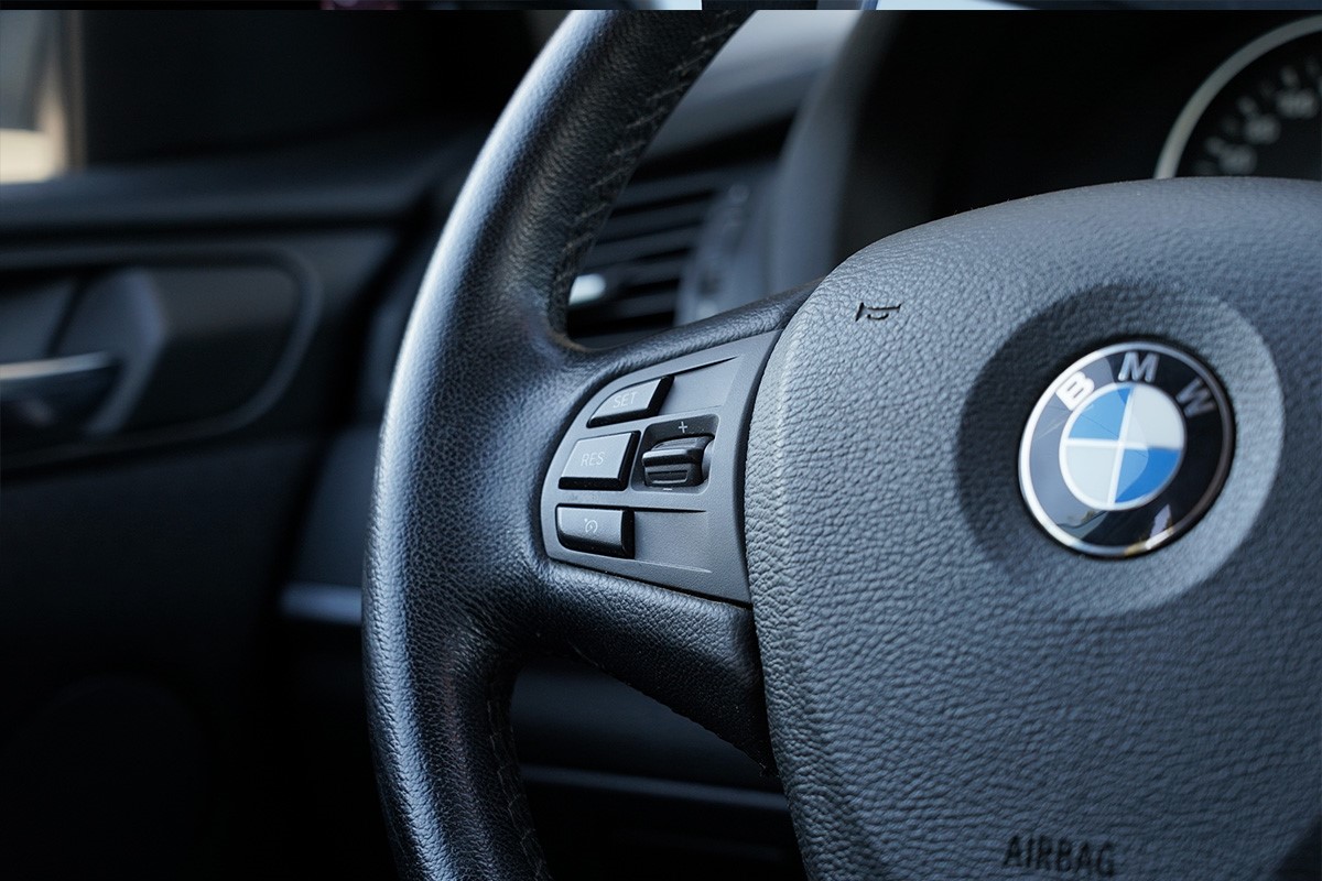 BMW
 X3
 xDrive 2.0D Confort
