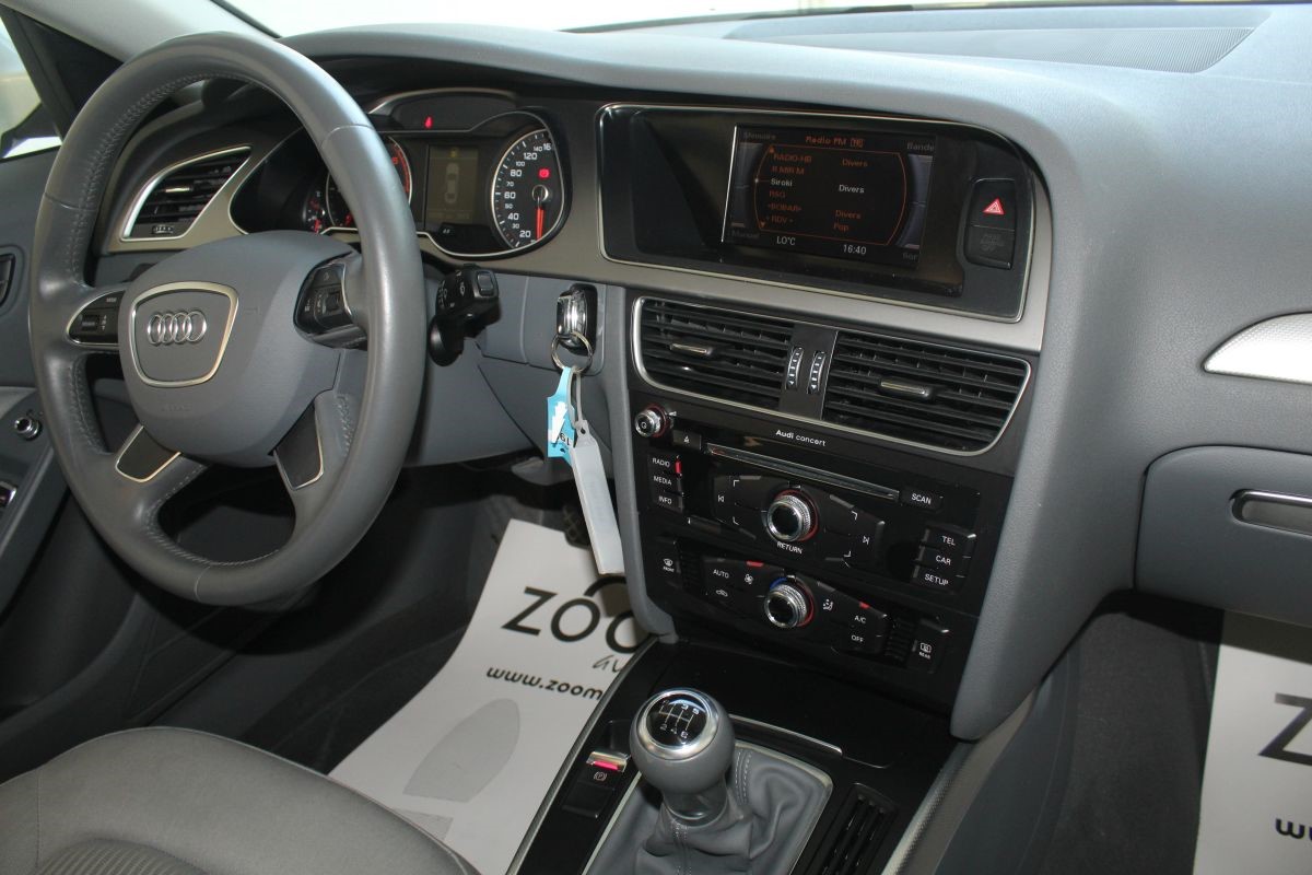 Audi A4
 2.0 TDI 120