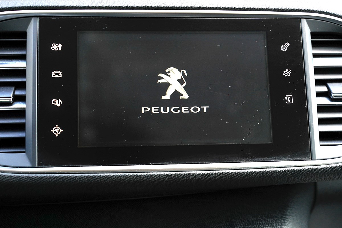 Peugeot 308 1.6 BLUEHDI